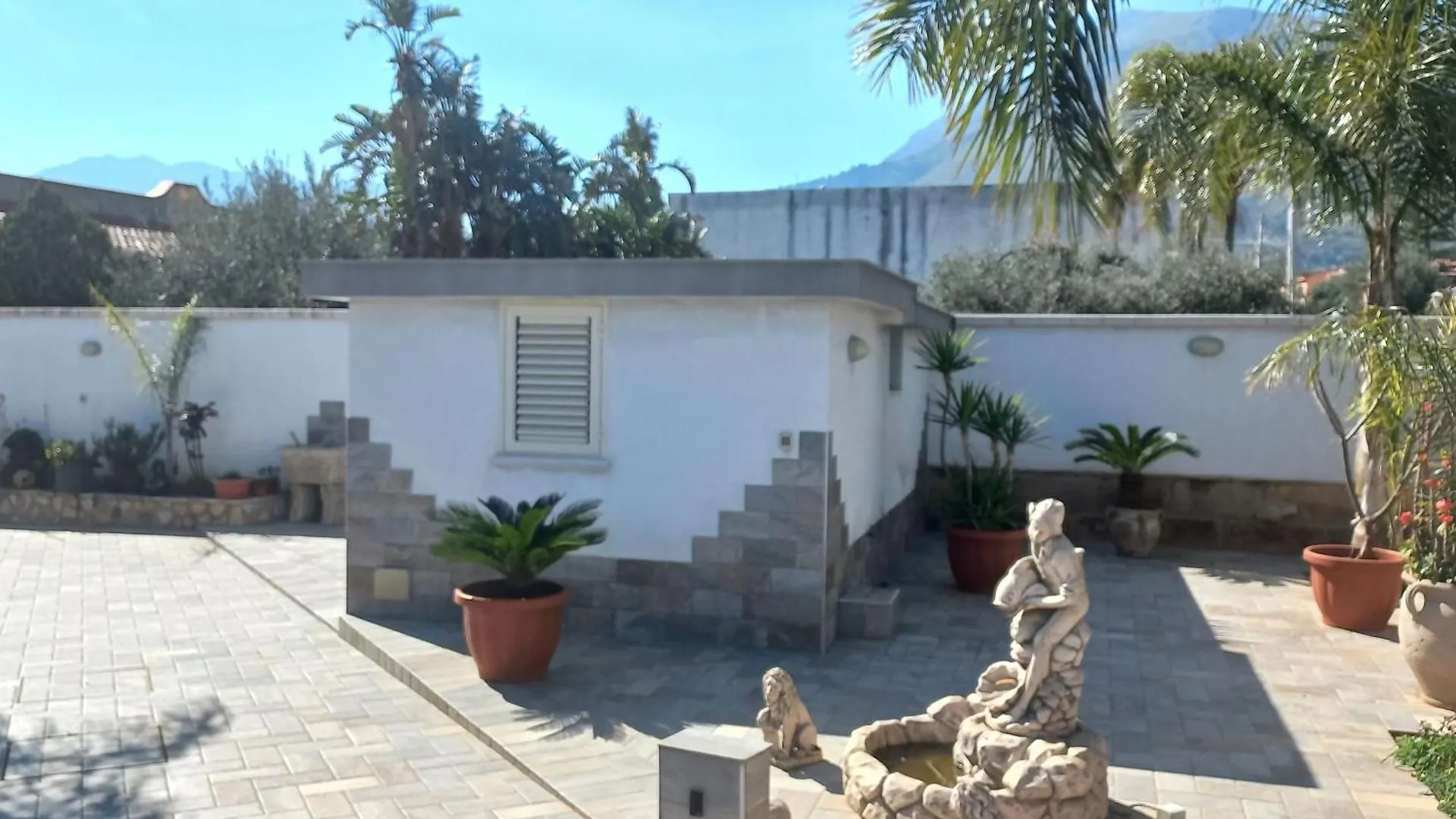 別荘 Villa Annamaria カリーニ